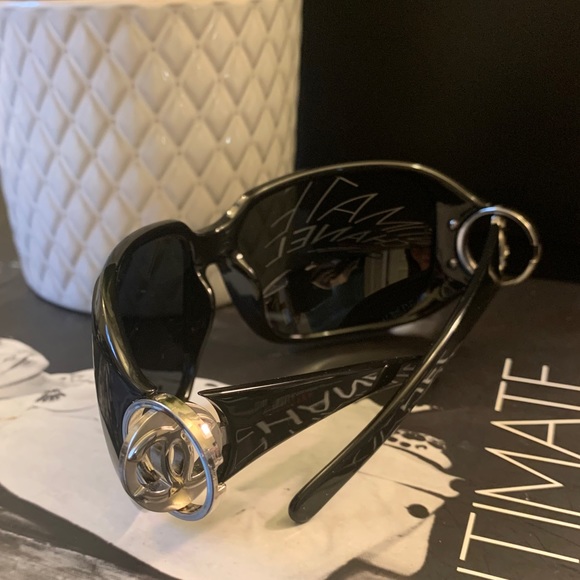 AUTHENTIC CHANEL SUNGLASSES - Picture 3 of 12